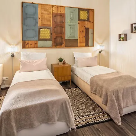 Imposante Whg - Zentral - Dachterrasse - Parken - Aufzug Appartement *