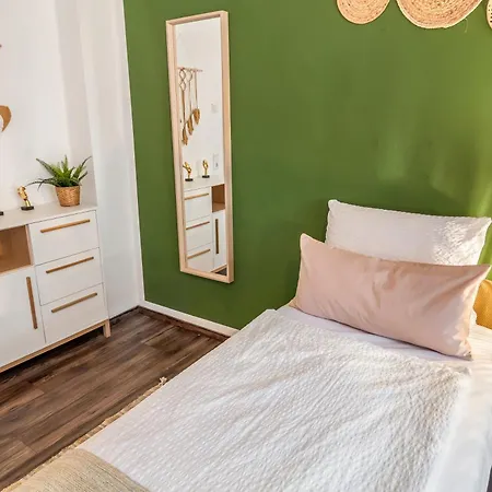 Appartement Imposante Whg - Zentral - Dachterrasse - Parken - Aufzug