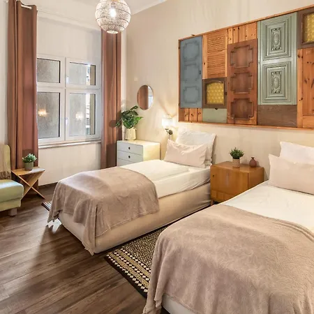 Imposante Whg - Zentral - Dachterrasse - Parken - Aufzug *