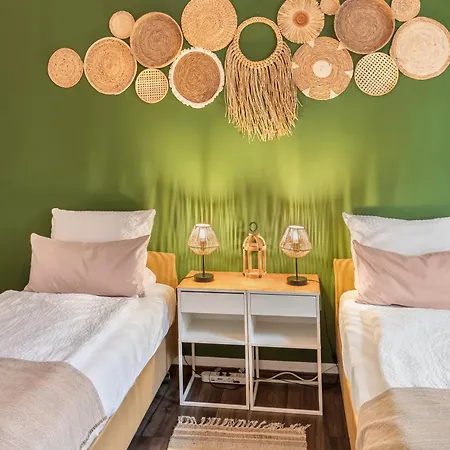 Imposante Whg - Zentral - Dachterrasse - Parken - Aufzug Appartement *