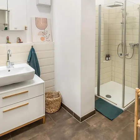 Imposante Whg - Zentral - Dachterrasse - Parken - Aufzug Appartement