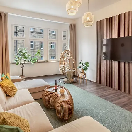 Appartement Imposante Whg - Zentral - Dachterrasse - Parken - Aufzug *