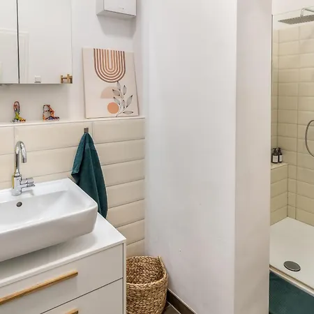 Appartement Imposante Whg - Zentral - Dachterrasse - Parken - Aufzug