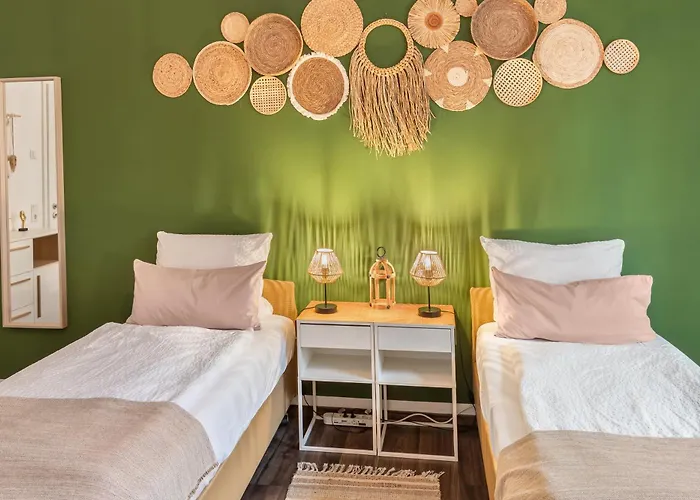 Imposante Whg - Zentral - Dachterrasse - Parken - Aufzug Appartement *